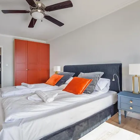 Sun & Snow Sagaris Z Basenem Apartamento
