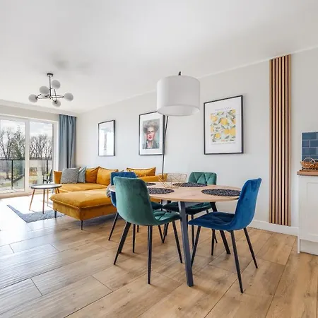 Sagaris Z Basenem, Sun & Snow *