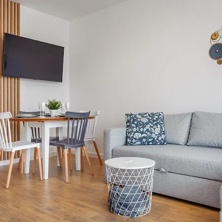 Apartamenty Sun & Snow W Obiekcie Sagaris Z Basenem Apartment Dziwnow