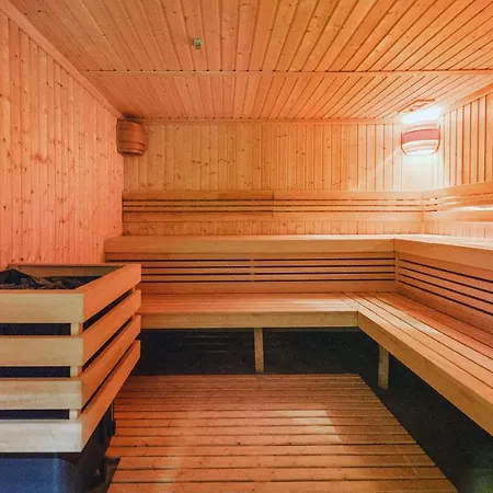 Sagaris Z Basenem, Sun & Snow Daire