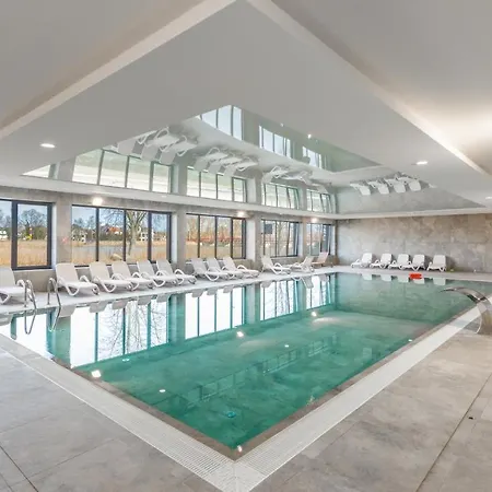 Sagaris Z Basenem, Sun & Snow *