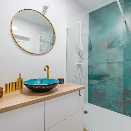 Sagaris Z Basenem, Sun & Snow *