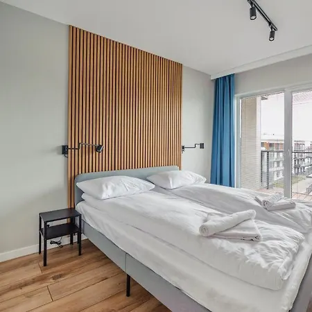 Sagaris Z Basenem, Sun & Snow