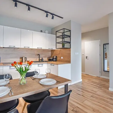 Sagaris Z Basenem, Sun & Snow *