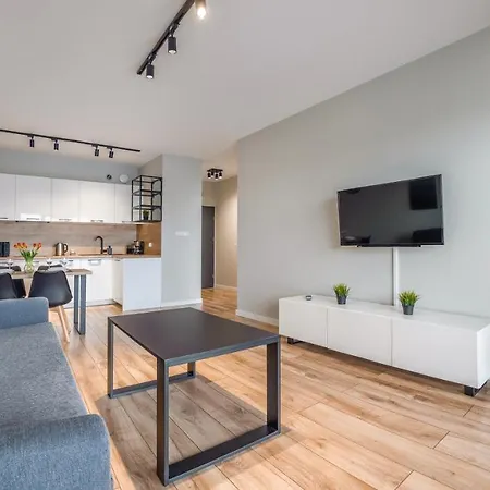 Sagaris Z Basenem, Sun & Snow *