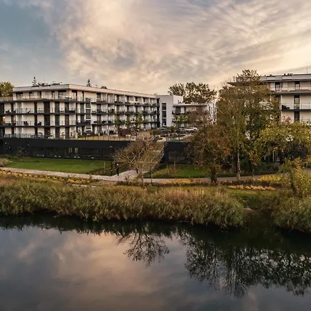 Sagaris Z Basenem, Sun & Snow Lejlighed