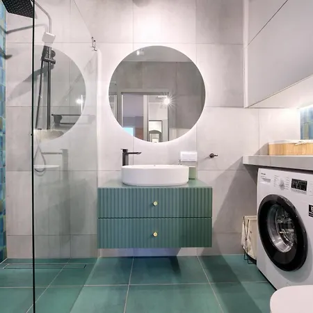 Sagaris Z Basenem, Sun&snow *