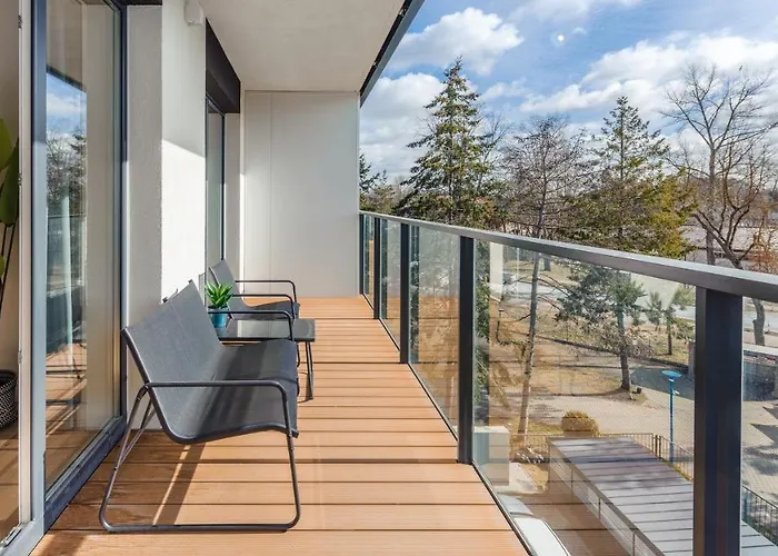 Sagaris Z Basenem, Sun & Snow *