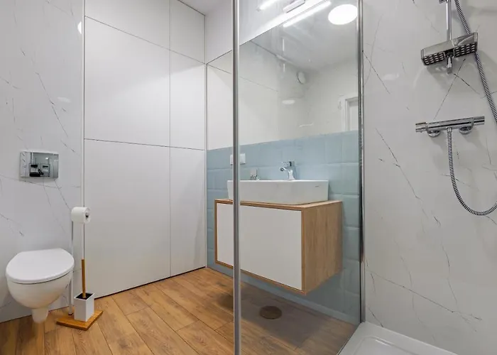 Sagaris Z Basenem, Sun&snow