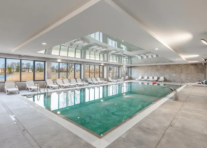 Sagaris Z Basenem, Sun & Snow *