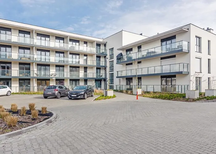 Sagaris Z Basenem, Sun & Snow