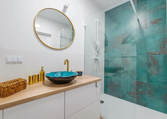 Sagaris Z Basenem, Sun & Snow *