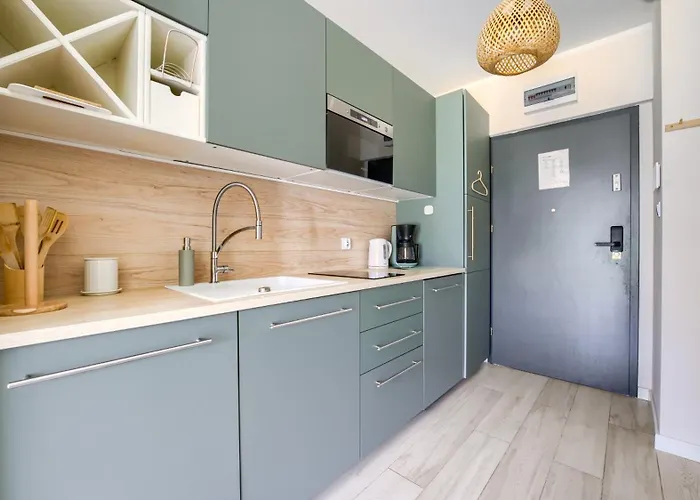 Sagaris Z Basenem, Sun & Snow